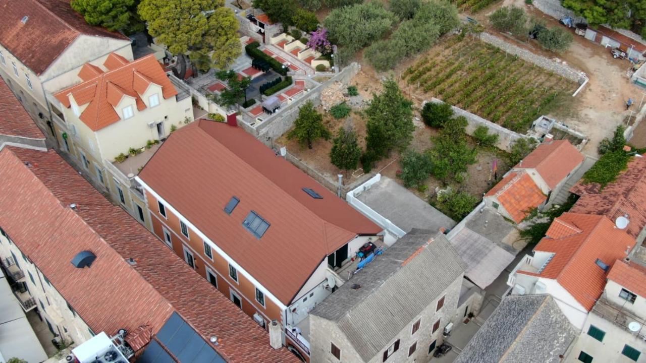 Apartman Lena Centar Bol Exterior foto